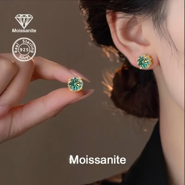 ⁦أقراط نسائية أنيقة وعصرية من الفضة عيار 925 مع مويسانيت دائري أخضر⁩ - الصورة ⁦5⁩