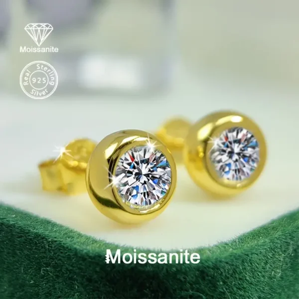 ⁦أقراط مويسانيت بقطر 1 قيراط في فضة 925 - أنيقة وفاخرة، مثالية للارتداء اليومي أو المناسبات الخاصة، هدية مثالية للنساء⁩ - الصورة ⁦5⁩